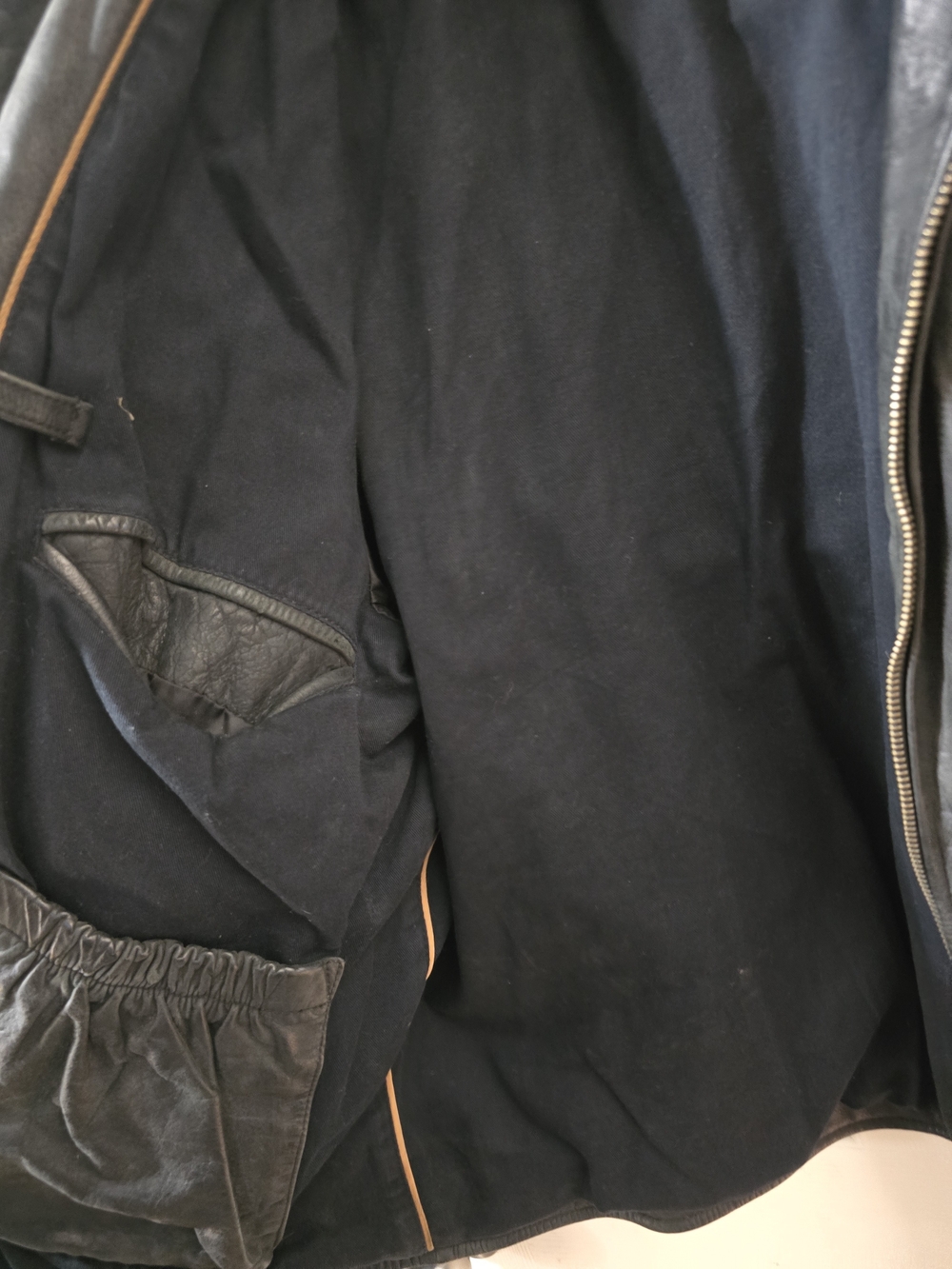 Roundtree & Yorke Black Quilted-Panel Leather Bomber Biker Jacket - Picture 4 of 8
